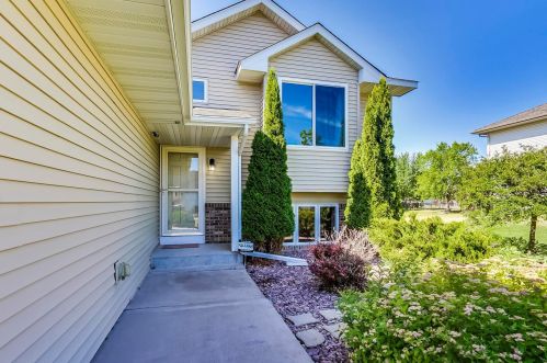 9881 41st St, Otsego, MN 55376-3062