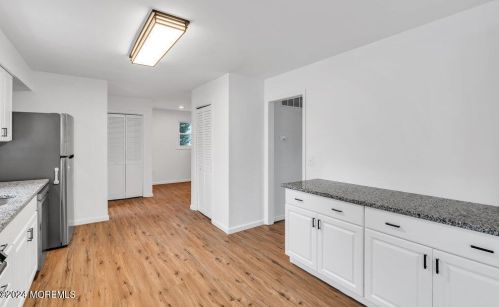 828 Burnt Tavern Rd, Bricktown NJ  08724-2540 exterior