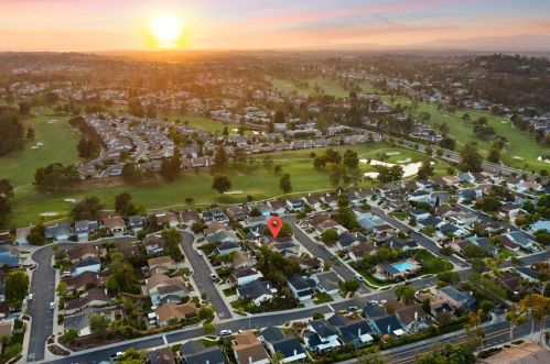 996 Brighton Ct, Vista, CA 92081-8920