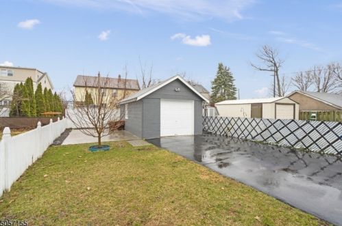 17 Woodside Ave, Little Falls NJ  07424-1315 exterior