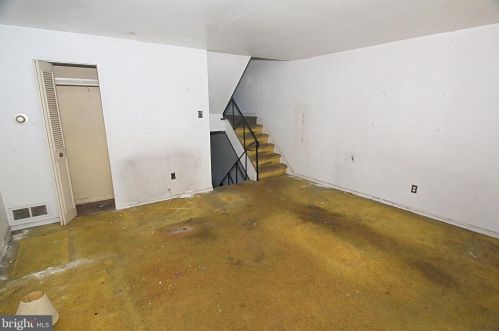 921 Wedgewood Dr, Lansdale, PA 19446-1834