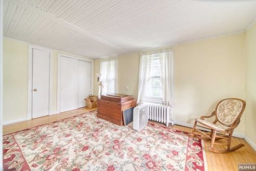 975 River Rd, N Milford NJ  07646-3112 exterior