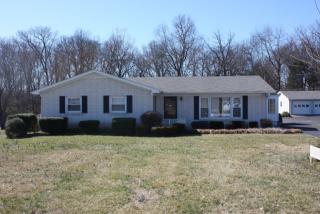 907 Broadway St, Portland, TN 37148-1672