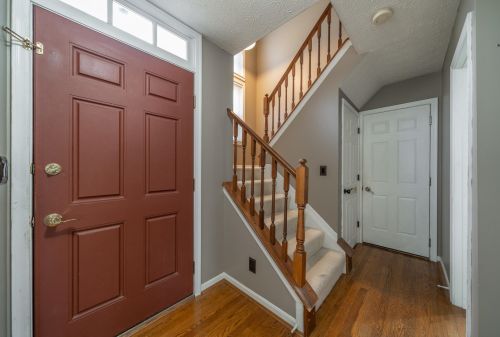 1881 Knollmont Dr, Florence, KY 41042-4333