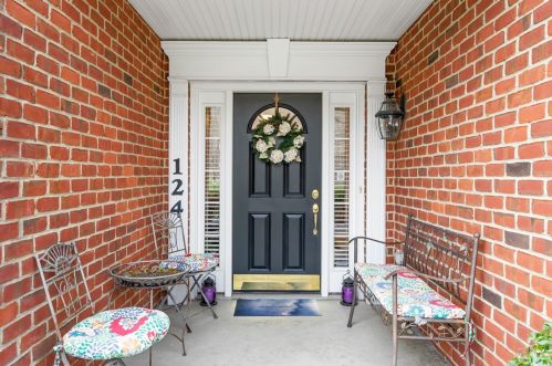124 Brighton Dr, Sewickley, PA 15143-8866