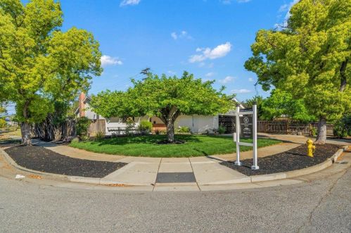 5702 Holland Ln, San Jose, CA 95118-3426