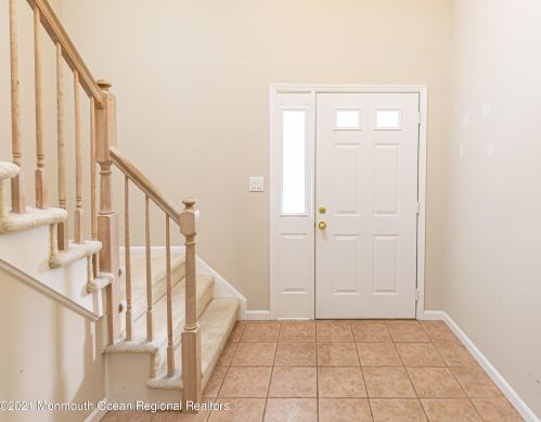 24 Maria Ct, Holmdel Village NJ  07733-2751 exterior