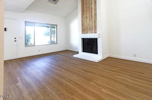 3224 Sunset Ln, Oxnard CA  93035-3942 exterior