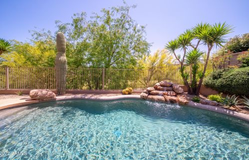 15549 Cactus Dr, Scottsdale AZ 85268-3166 exterior