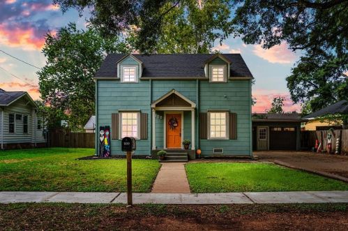809 Pecan St, Dinsmore, TX 77488-4015