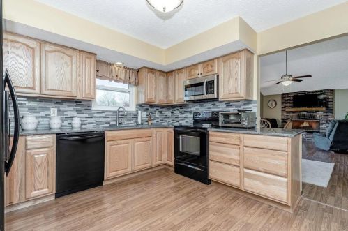 138 Cavalcade Ln, Pataskala OH  43062-9544 exterior