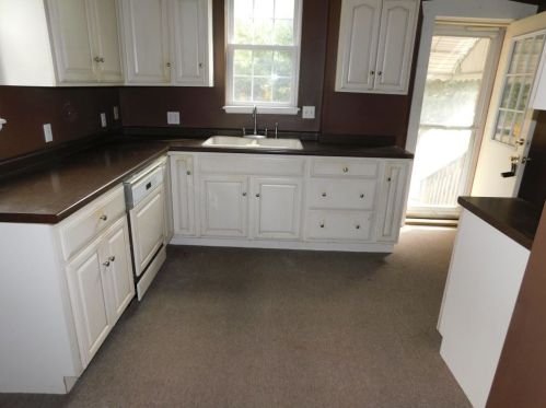 120 Case Ave, Hermitage, PA 16146-3426