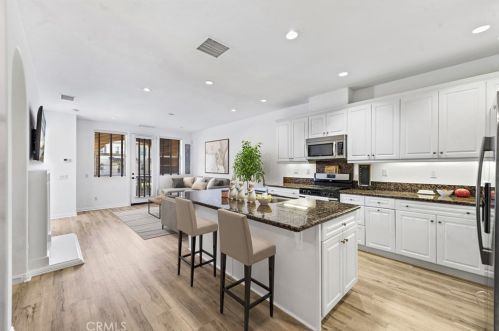 673 Kroeger St, Anaheim, CA 92805-4763
