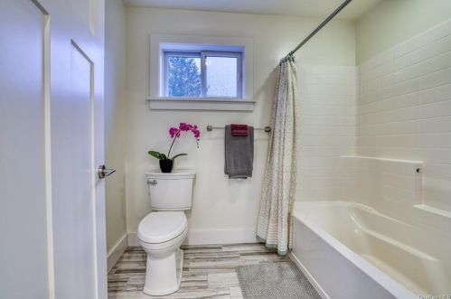 6 Cres Vw, Rock Hill NY  12775-6629 exterior