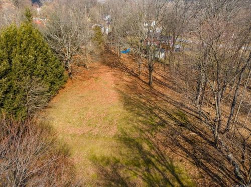 35 Montfort Rd, New Hamburg NY  12590-3520 exterior