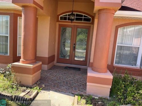 522 Glade Ct, Kissimmee FL  34758-3224 exterior