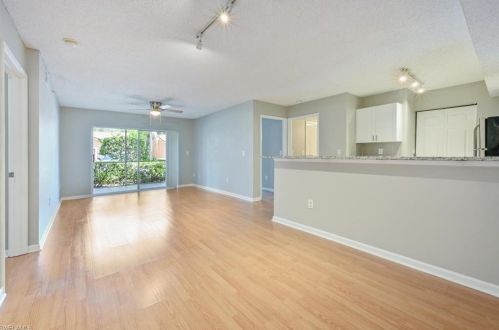 1810 Florida Club Cir, Naples, FL 34112-8705