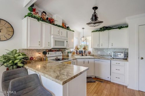 6233 Pinehurst Dr, Chandler AZ  85249-4038 exterior