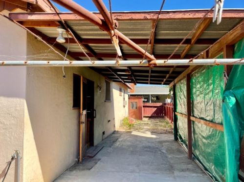 946 Fig Ln, Newman CA  95360-1106 exterior