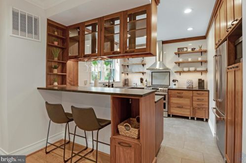 1707 Minnesota Ave, Washington DC  20020-4723 exterior