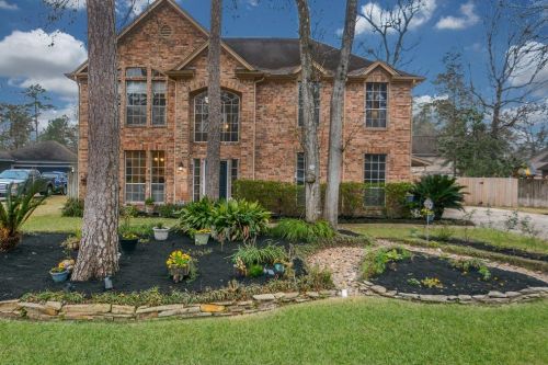 816 Woodland Ln, Conroe, TX 77302-1218