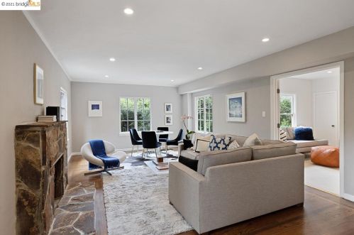 1 Downey Pl, Oakland CA  94610-1809 exterior