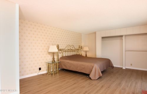 340 Wilshire Ln, Santa Maria CA  93455-2050 exterior