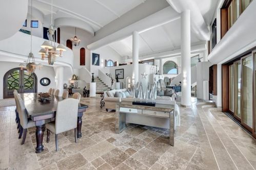 550 Alameda Ct, Marco Island FL  34145-5830 exterior