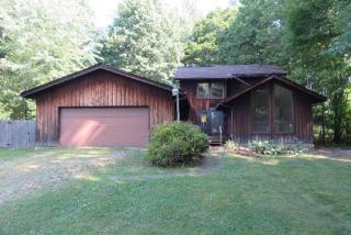 2147 Bryn Mawr Dr, Cuyahoga Falls, OH 44224-3411