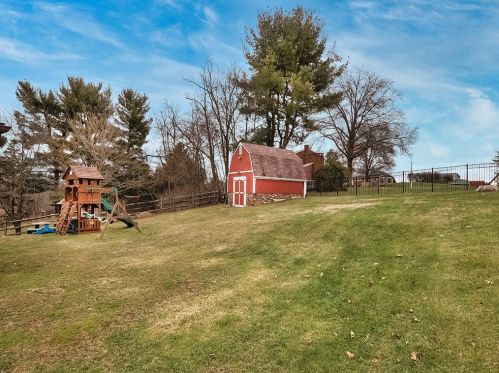 119 Alcott Dr, Sewickley PA  15143-9527 exterior