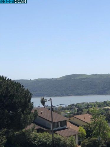 348 Blanchard Ln, Benicia CA  94510-2745 exterior