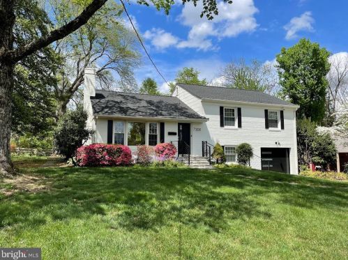 7308 Idylwood Rd, Falls Church, VA 22043-2712