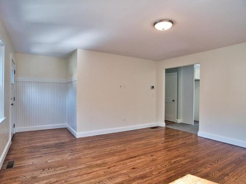 39 Cala Ave, Tiverton RI  02878-3214 exterior