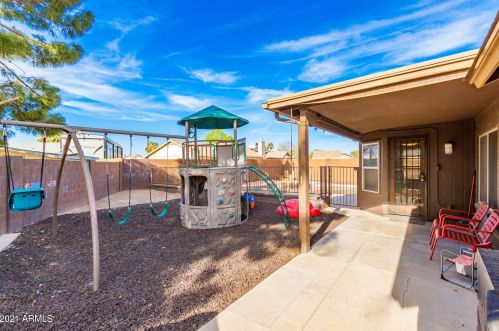 8828 Peck Dr, Glendale AZ  85301-4918 exterior