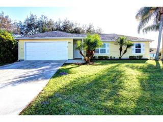 781 Barber St, Sebastian, FL 32958-4801