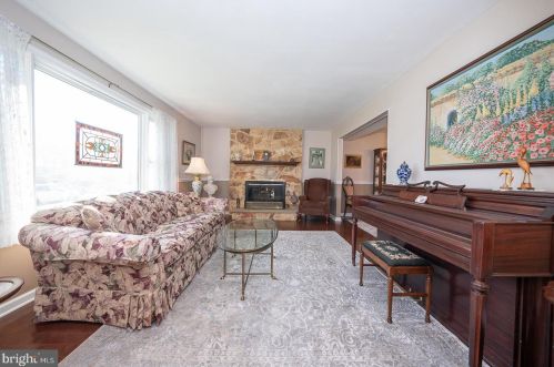 296 Waverly Rd, Southampton PA  18966-3353 exterior