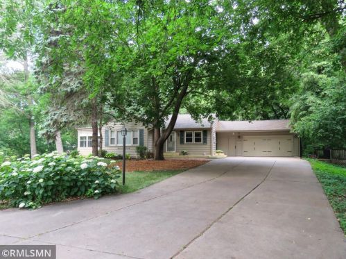 1225 Goldenrod Ln, Minneapolis, MN 55441-4849
