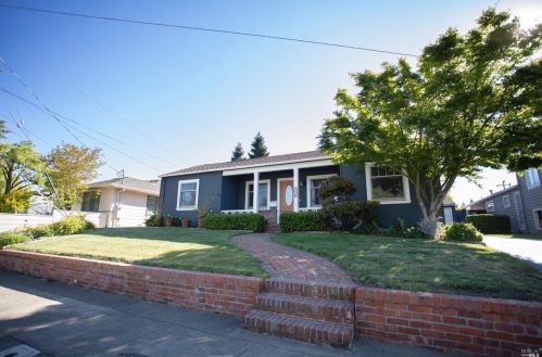 156 Alderbrook Dr, Santa Rosa, CA 95405-4612