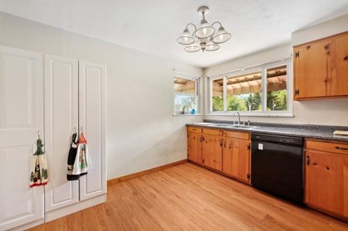 48 Millersdale Rd, Jeannette PA  15644-3144 exterior