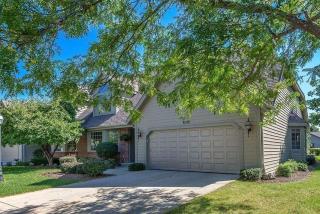 7465 Carter Cir, Hales Corners, WI 53132-8118