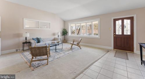 224 Oswald St, Melrose Park, PA 19027-1821