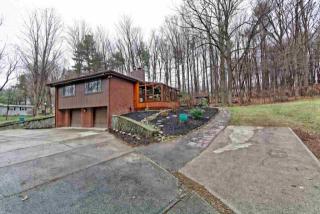 203 Winter St, Troy NY  12180-7730 exterior