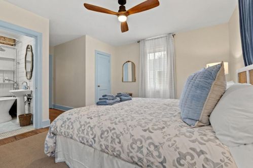 623 Wood St, Georgetown SC  29440-3327 exterior