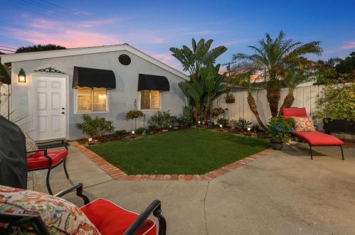 330 B St, San Diego, CA 92118-4204