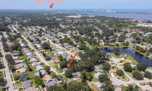 2965 Lantern Dr, Daytona Beach FL  32119-8510 exterior