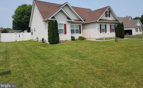 78 Fox Run Dr, Magnolia, DE 19962-2746