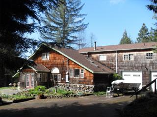 4505 Smith River Rd, Winchester Bay, OR 97467-8726