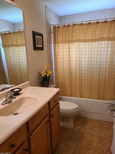 1119 Hamilton Ave, Lehigh Acres FL 33972-2525 exterior