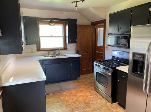259 2nd St, Cedar Grove, WI 53013-1369