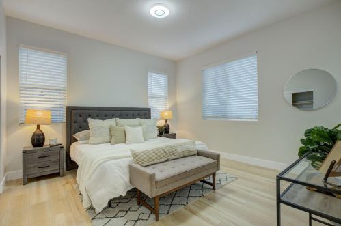 6384 Laguna Mirage Ln, Elk Grove CA  95758-5461 exterior